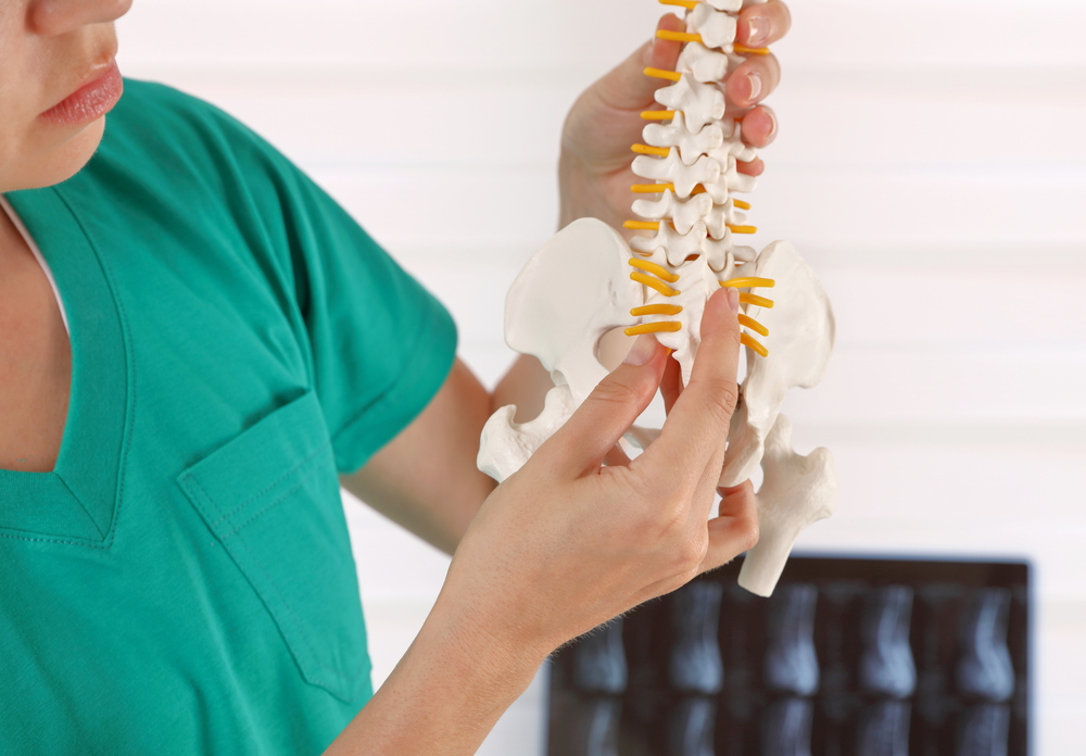 Can a Xray see a Herniated Disc? Understanding the Benefits and Limitations of a Spine Xray